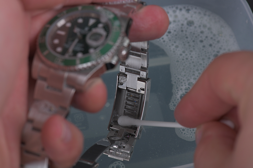 how-to-clean-your-Rolex-8