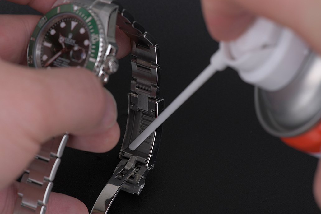 how-to-clean-your-Rolex-10